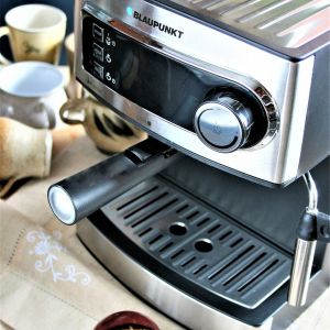 Еспресо кафе машина Blaupunkt CMP301, налягане на помпата 15 бара