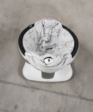Бебешка електрическа люлка Mamaroo 4moms